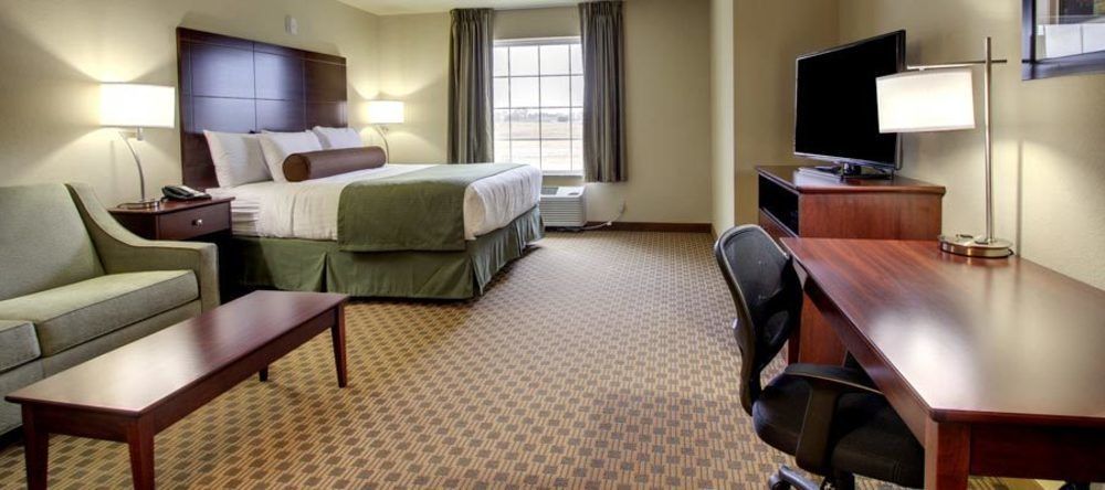 Cobblestone Inn & Suites-Winterset Екстериор снимка