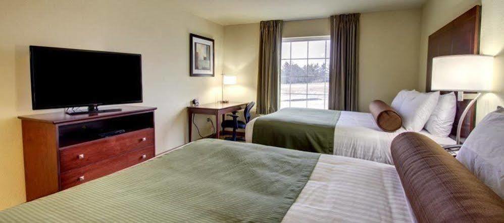 Cobblestone Inn & Suites-Winterset Екстериор снимка